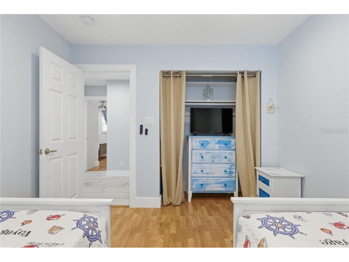 8288 137th Lane Seminole FL 33776 TB8456111 image13