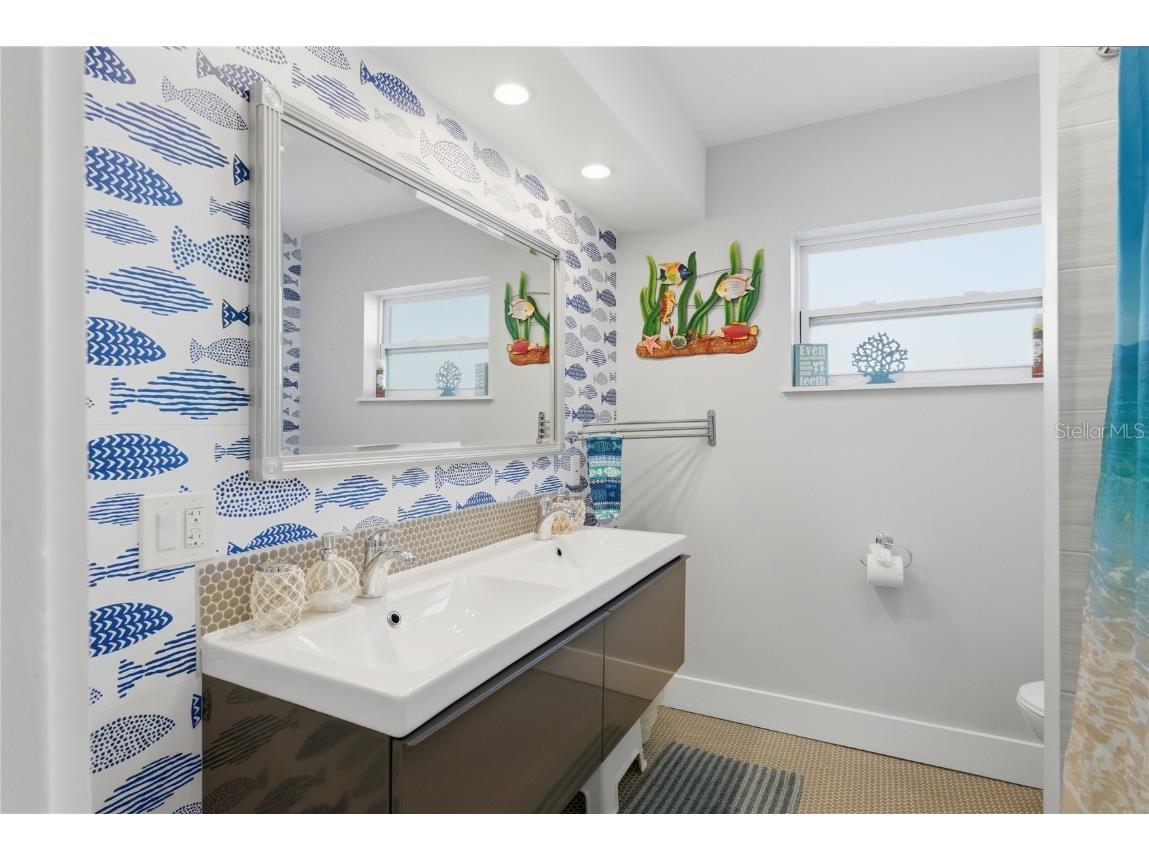 8288 137th Lane Seminole FL 33776 TB8456111 image16