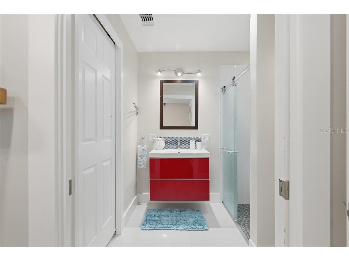 8288 137th Lane Seminole FL 33776 TB8456111 image20