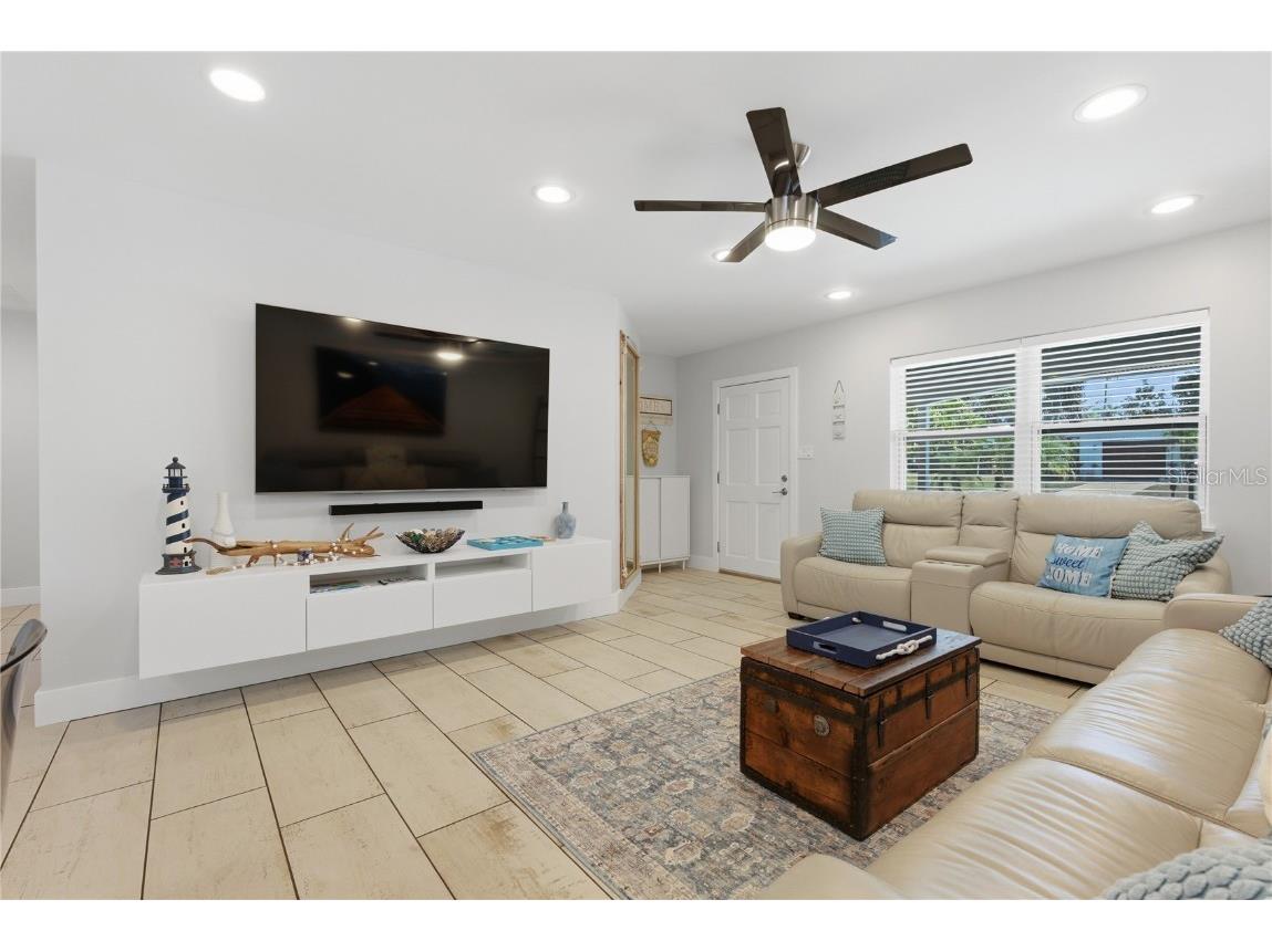 8288 137th Lane Seminole FL 33776 TB8456111 image5