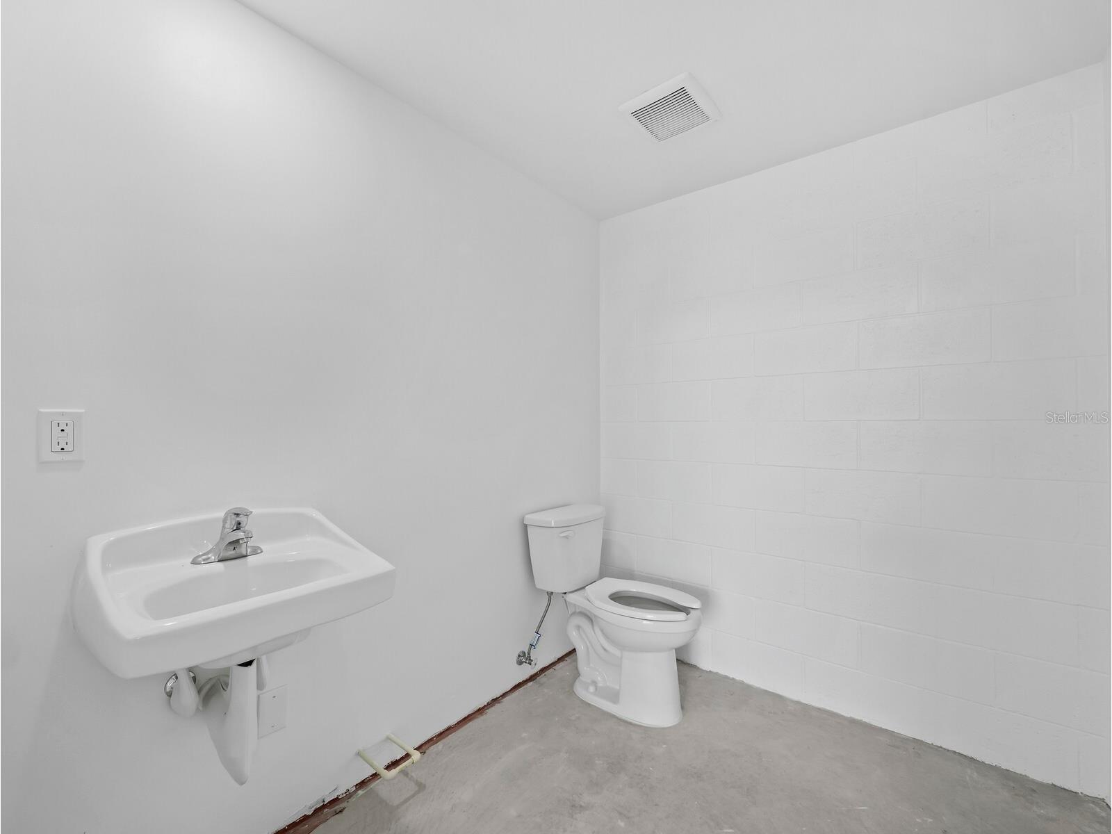 829 57th Street E #25 Bradenton FL 34208 A4657011 image14