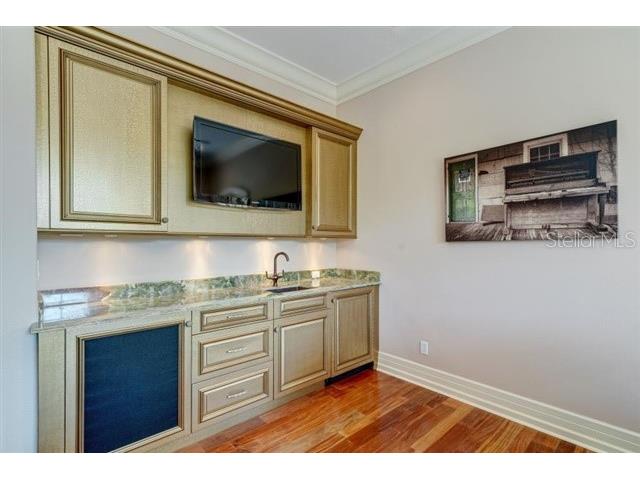 829 Bruce Avenue Clearwater Beach FL 33767 TB8441451 image28