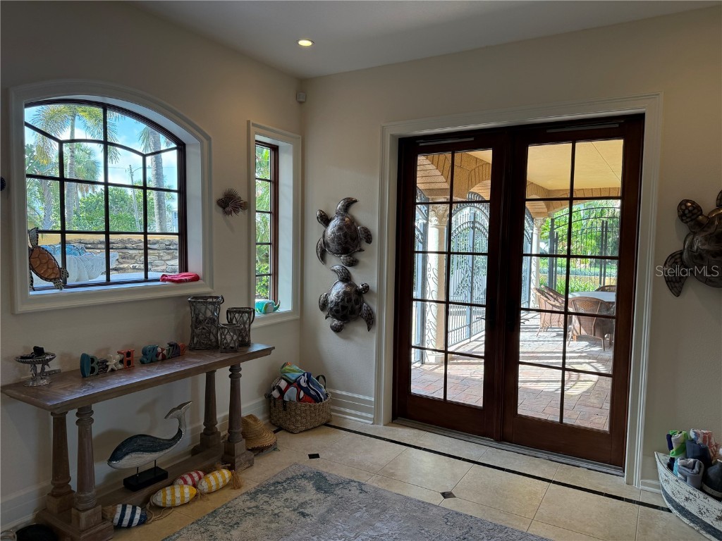 829 Bruce Avenue Clearwater Beach FL 33767 TB8441451 image3