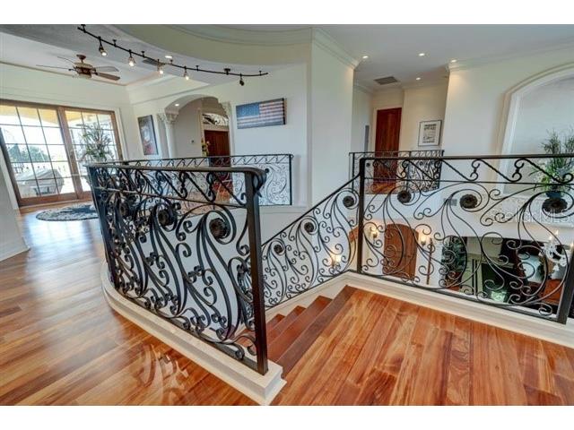 829 Bruce Avenue Clearwater Beach FL 33767 TB8441451 image33