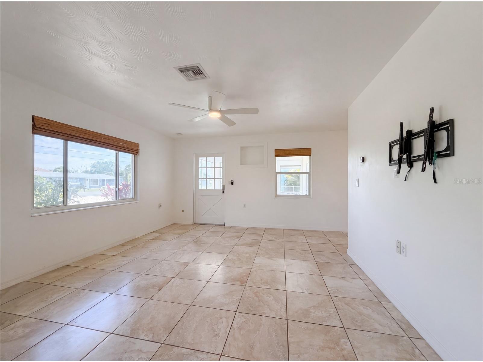 829 E 4th Street Englewood FL 34223 O6400871 image8
