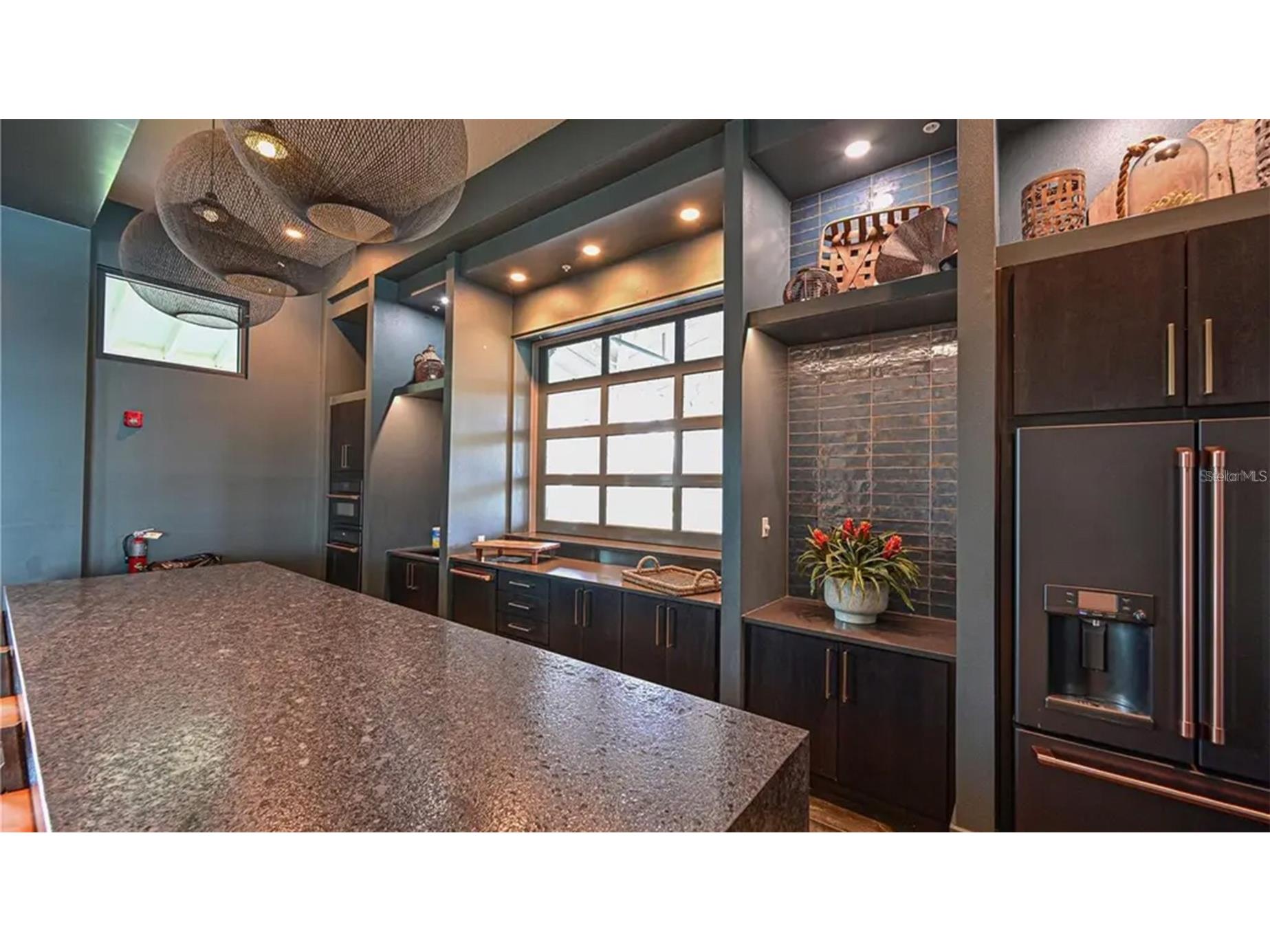 8294 Grande Shores Drive Sarasota FL 34240 A4694938 image42