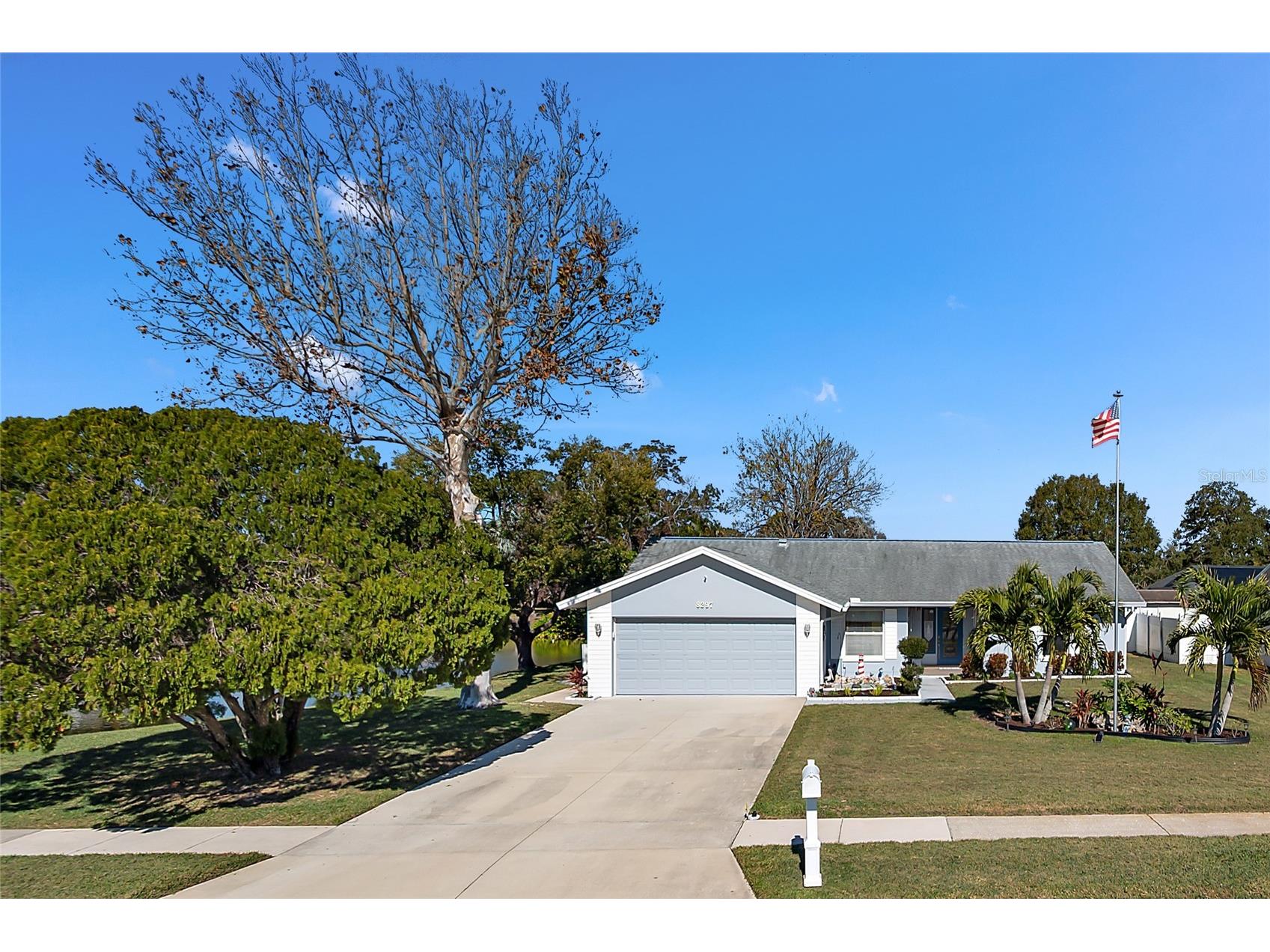 8297 100th Avenue Seminole FL 33777 TB8467810 image1
