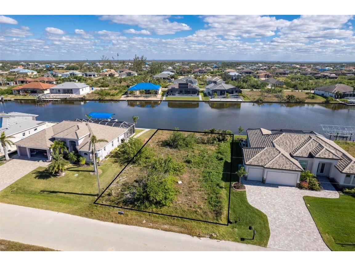 8298 Tracy Circle Port Charlotte FL 33981 - TRACY WATERWAY C7471078 image1