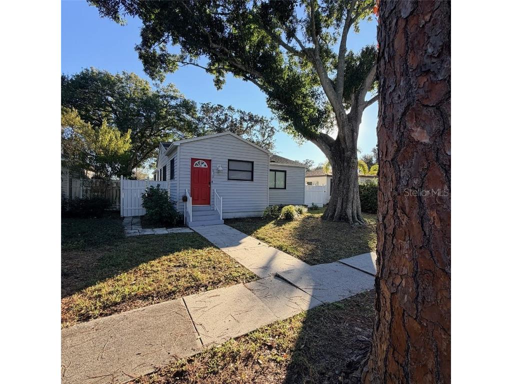 830 47th Avenue N Saint Petersburg FL 33704 TB8457299 image1