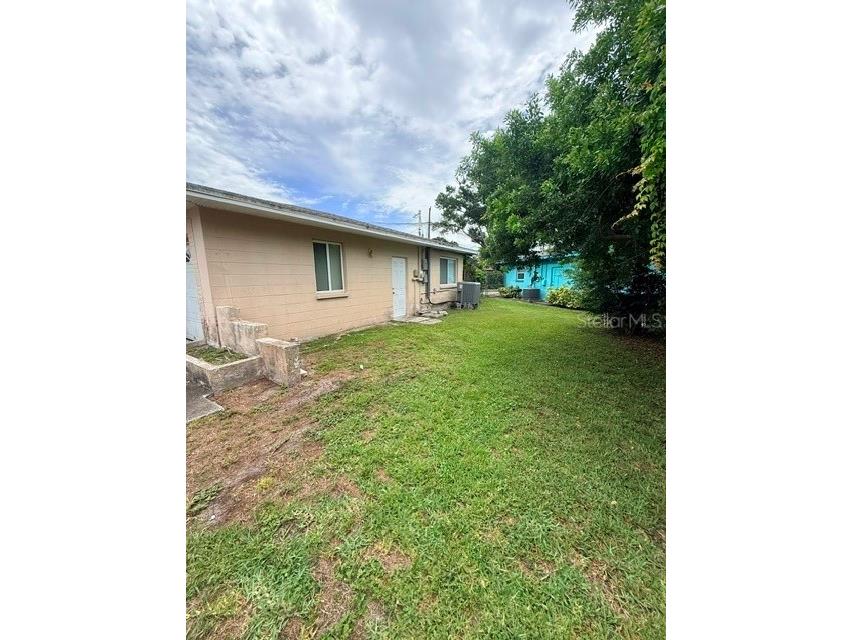 830 55th Avenue S Saint Petersburg FL 33705 TB8514646 image4