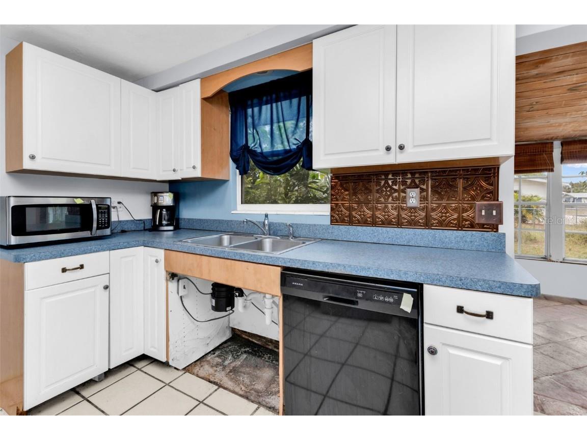 830 E 3rd Street Englewood FL 34223 C7519249 image11