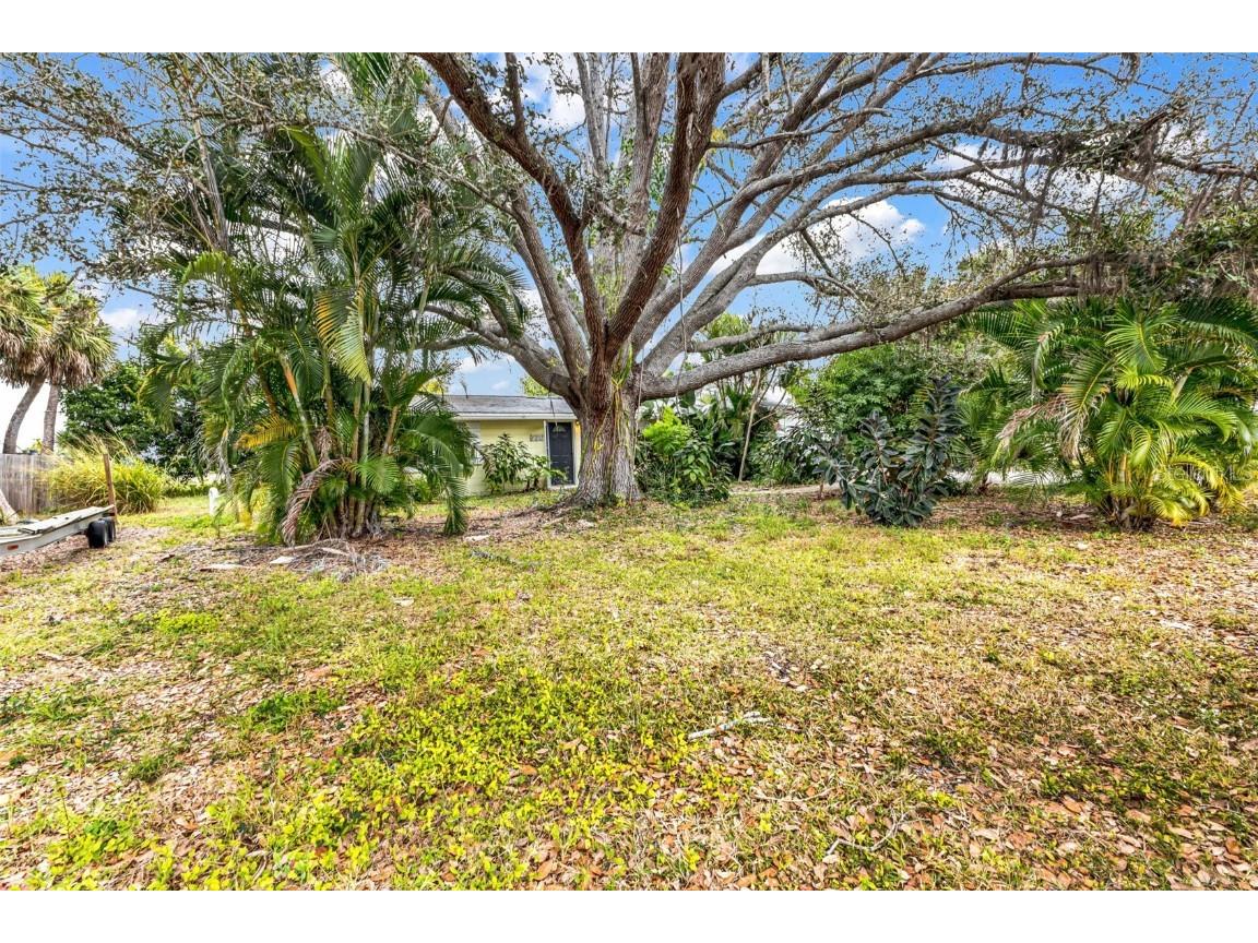 830 E 3rd Street Englewood FL 34223 C7519249 image29