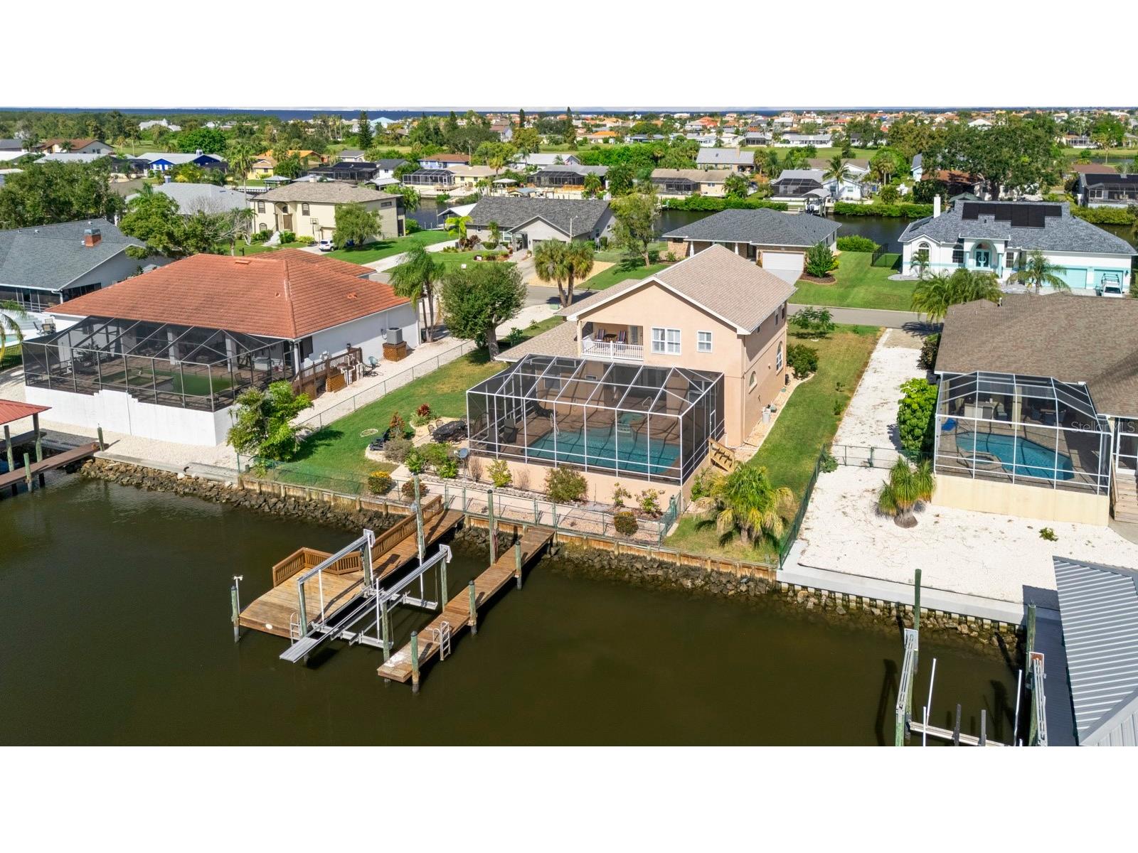 830 Golf Island Drive Apollo Beach FL 33572 - MASTERS CANAL TB8433598 image3