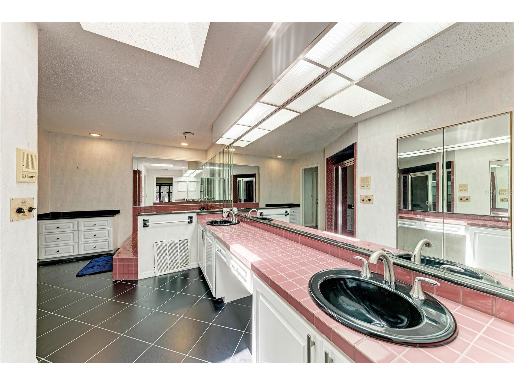 830 Hammockwood Court Sarasota FL 34232 A4691916 image13