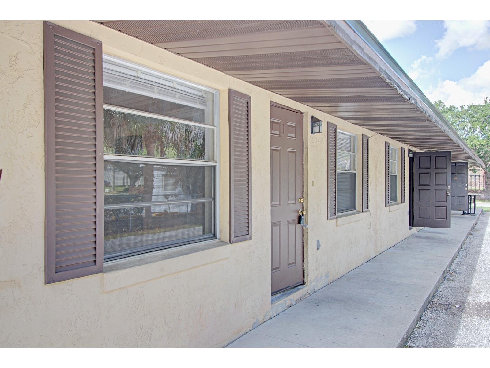 830 N Clake Street Deland FL 32724 V4948862 image1