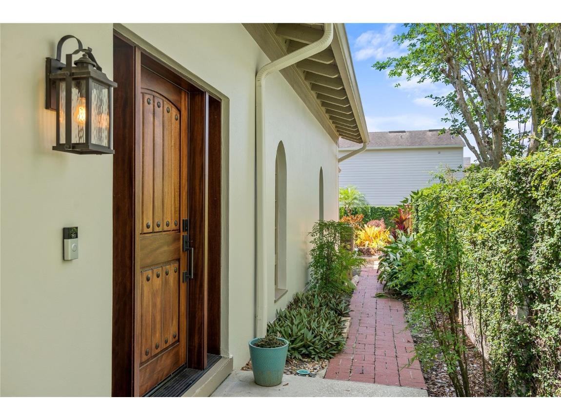 830 Oak Street Orlando FL 32804 O6112917 image1