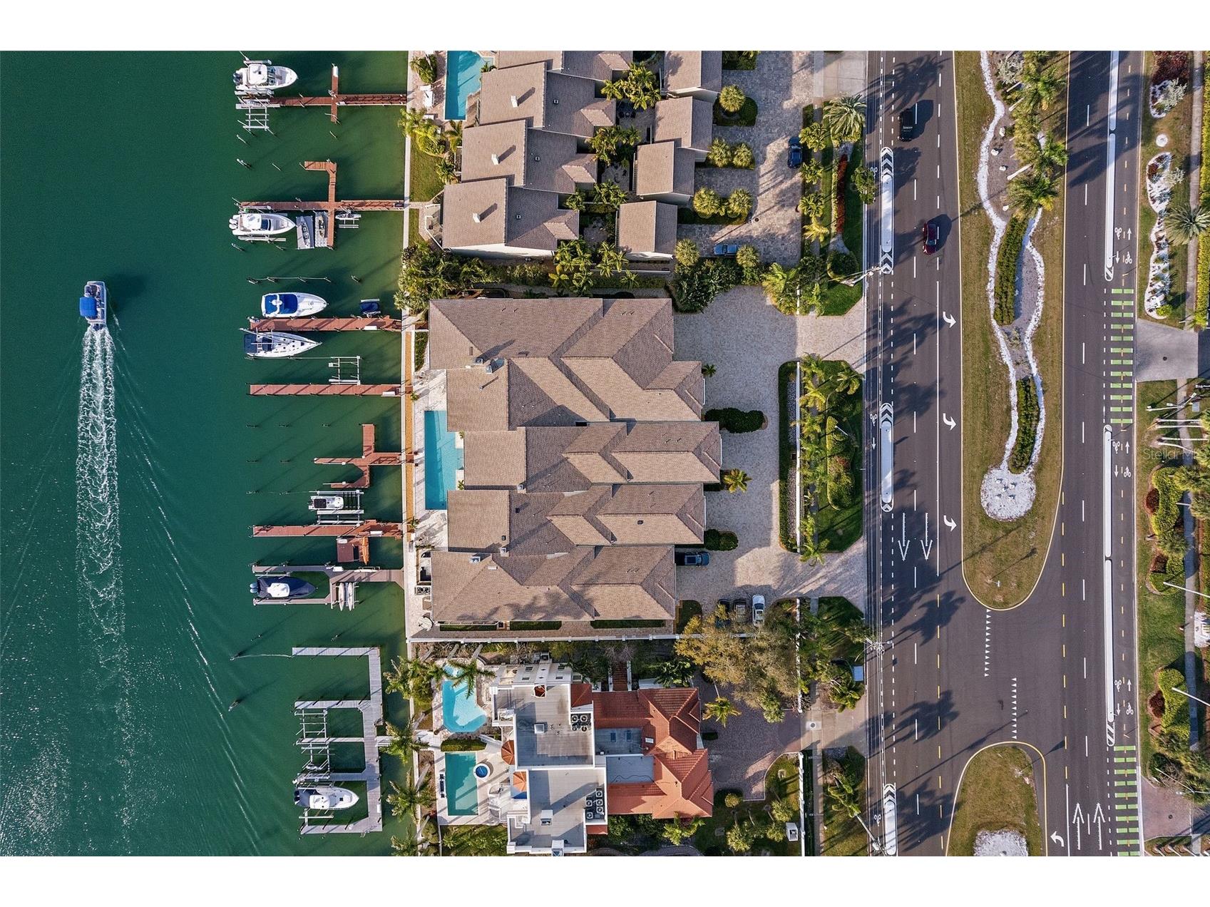 830 Pinellas Bayway S Saint Petersburg FL 33715 - GRAND CANAL TB8490122 image1