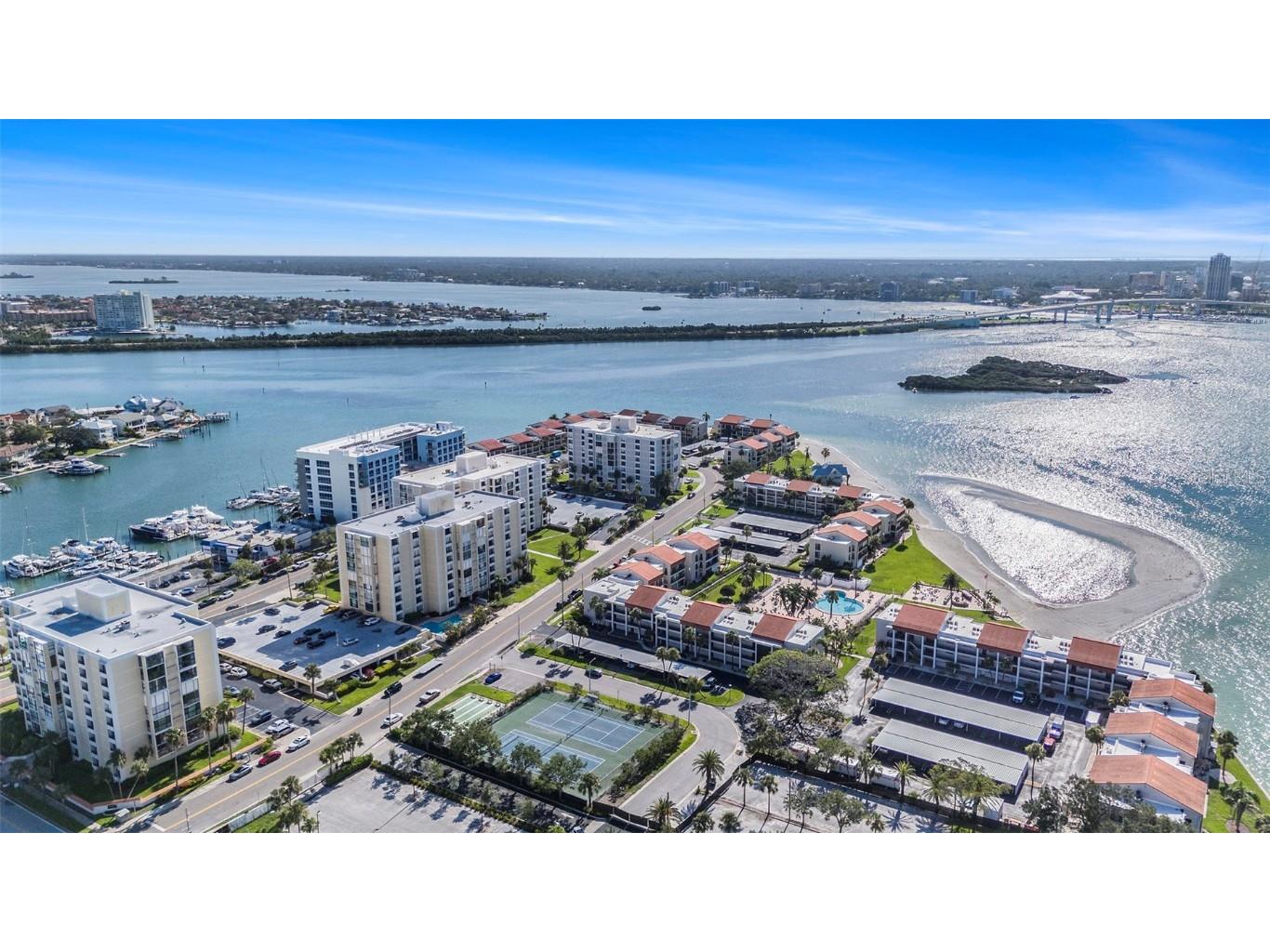 830 S Gulfview Boulevard #102 Clearwater Beach FL 33767 TB8383693 image1