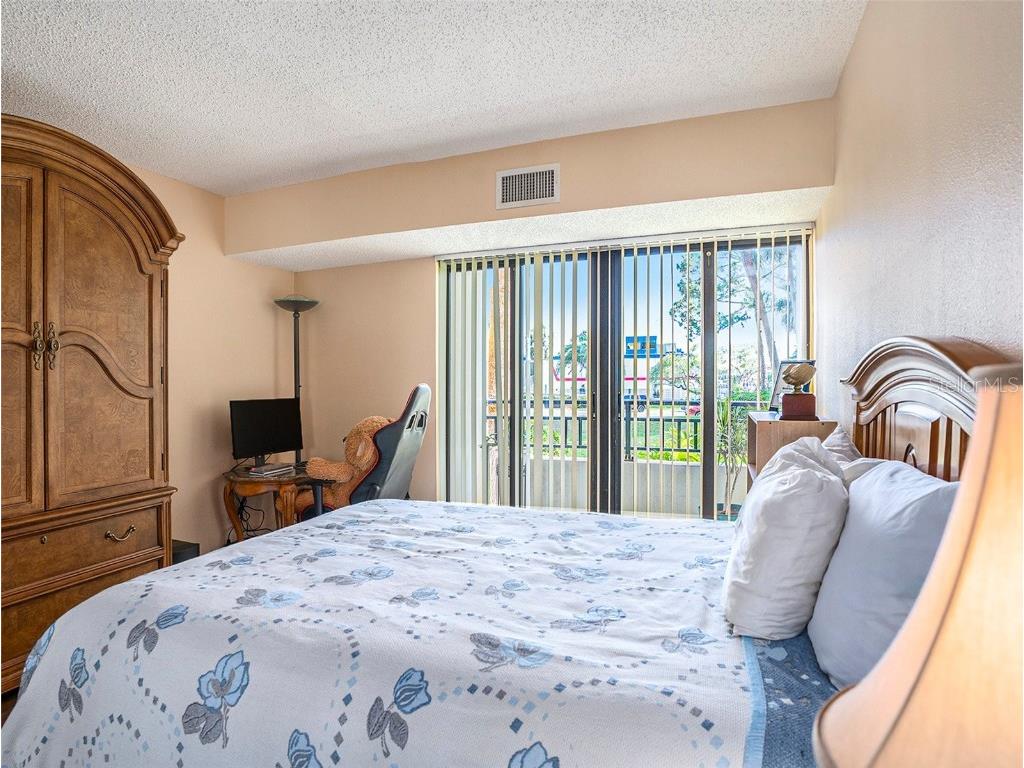 830 S Gulfview Boulevard #102 Clearwater Beach FL 33767 TB8383693 image5