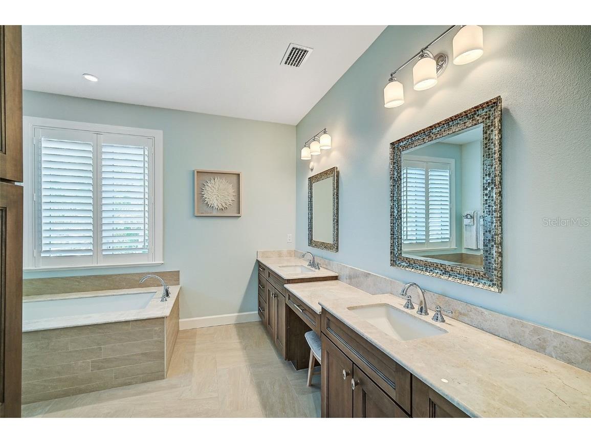 830 Tarawitt Drive Longboat Key FL 34228 A4660191 image24