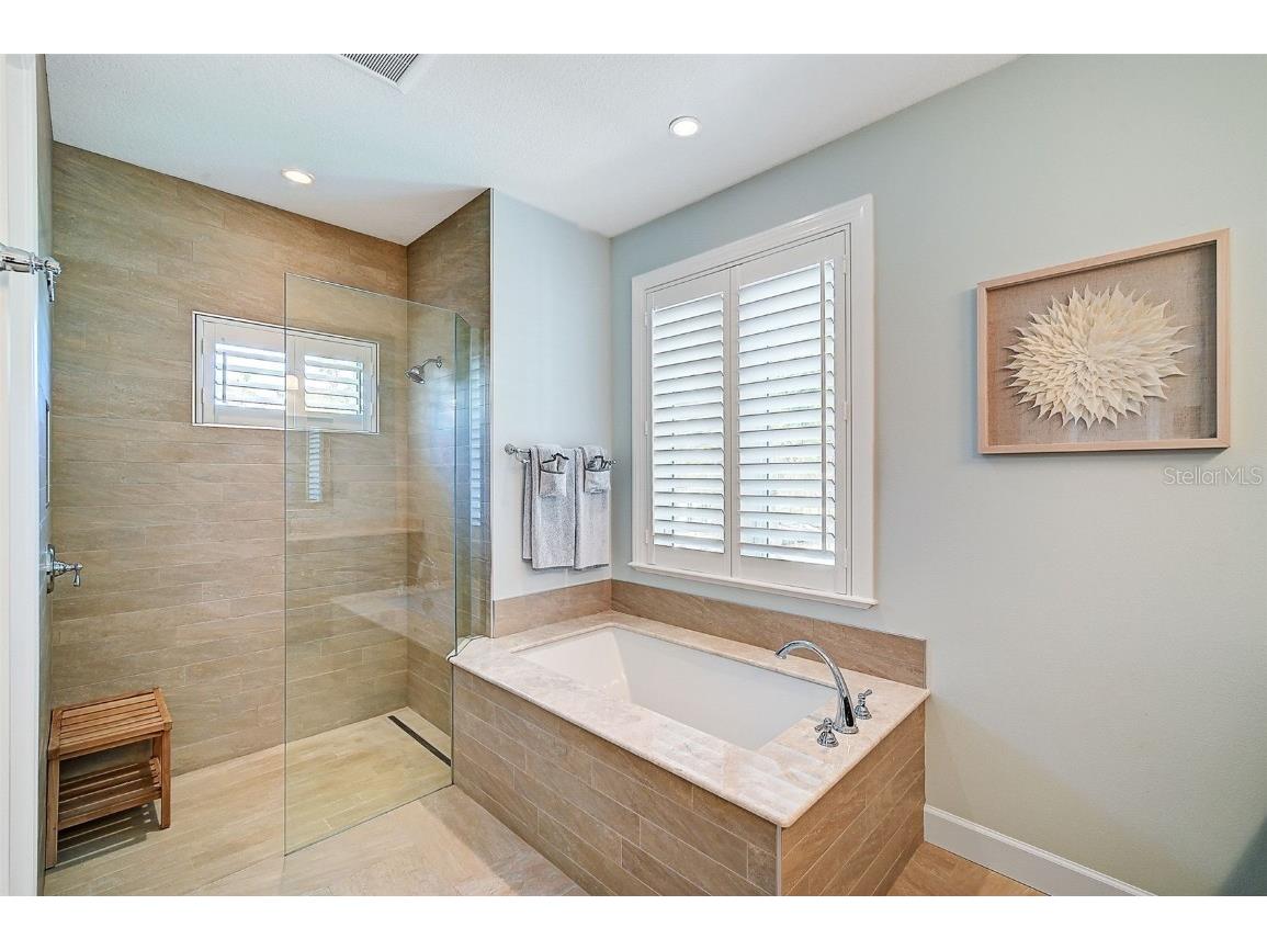 830 Tarawitt Drive Longboat Key FL 34228 A4660191 image25