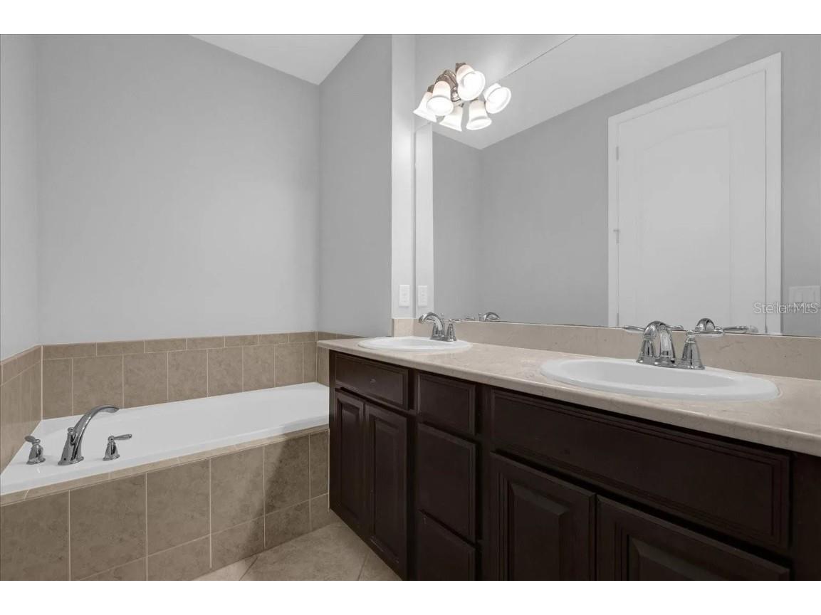 8300 Kelsall Drive Orlando FL 32832 O6337225 image18