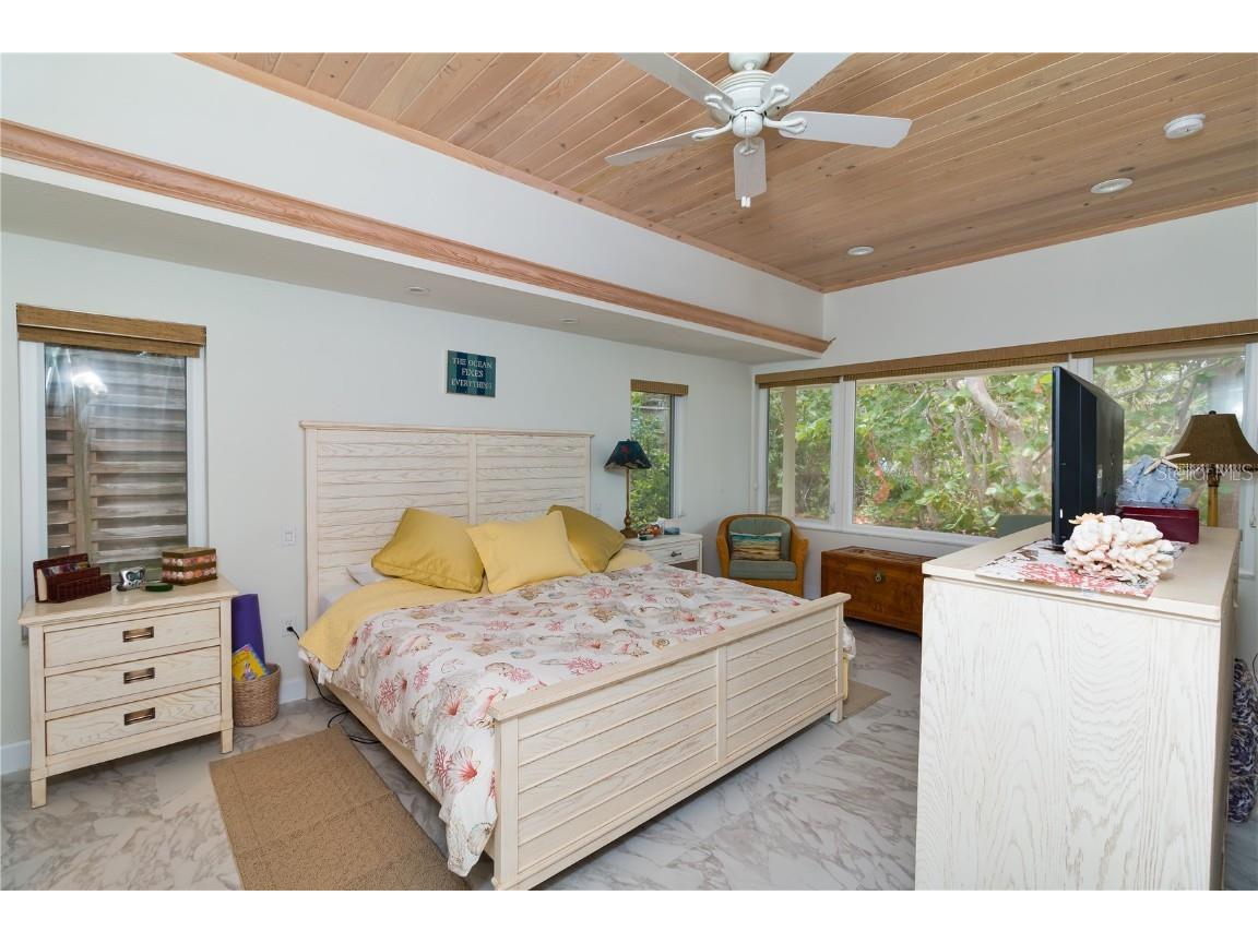 8300 Manasota Key Road Englewood FL 34223 - GULF OF MEXICO C7448562 image21