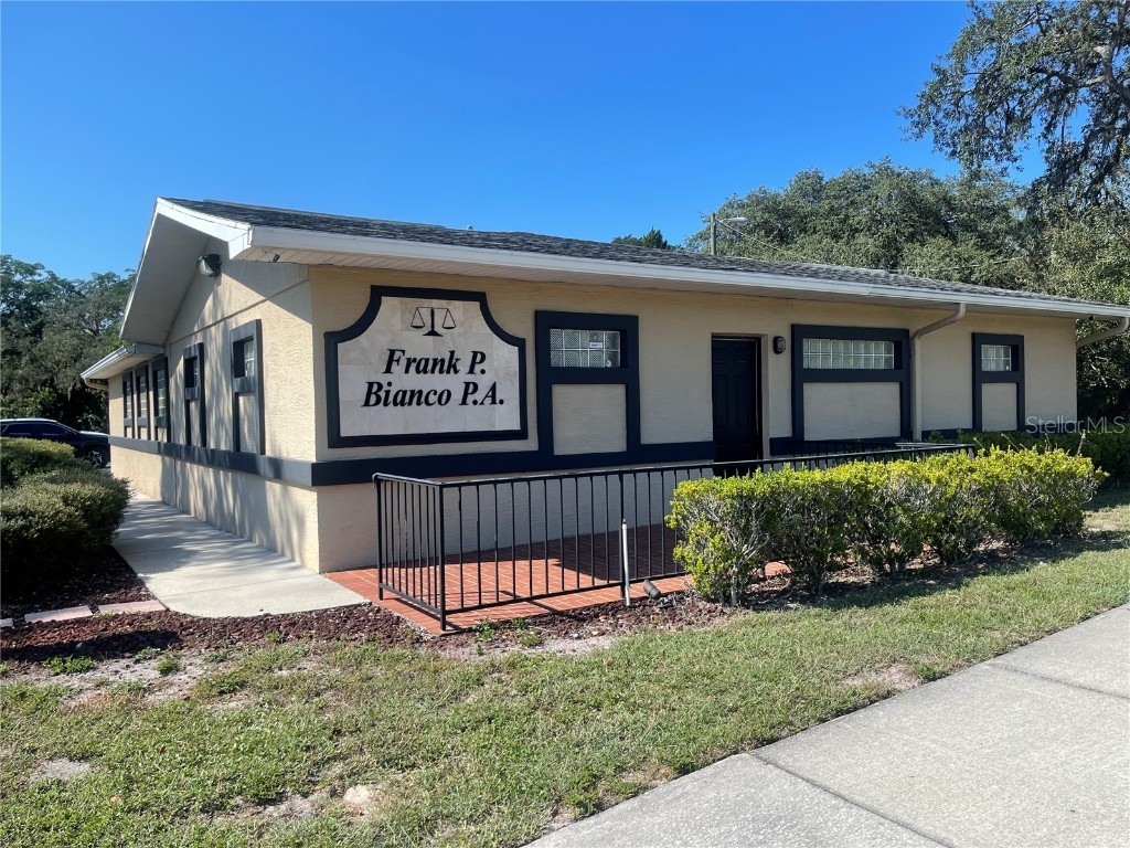 8300 Massachusetts Avenue New Port Richey FL 34653 U8215814 image1