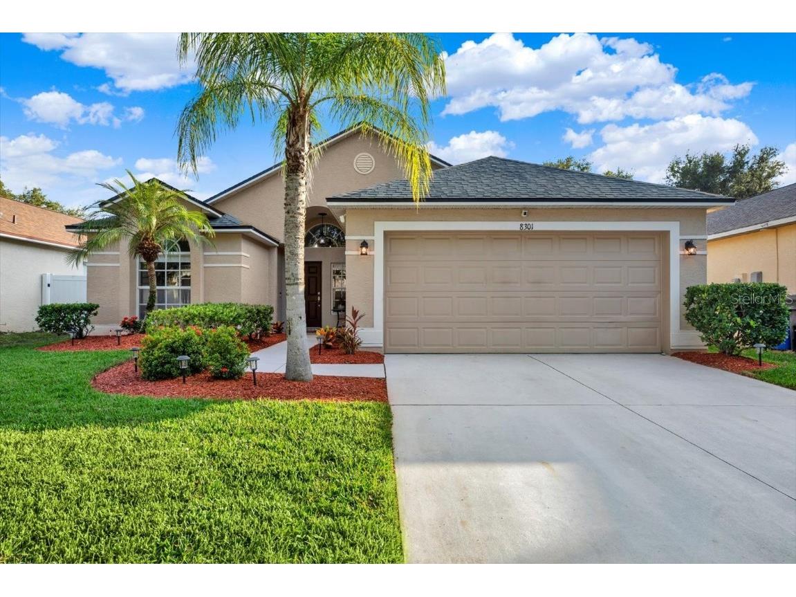 8301 Carriage Pointe Drive Gibsonton FL 33534 TB8445092 image1
