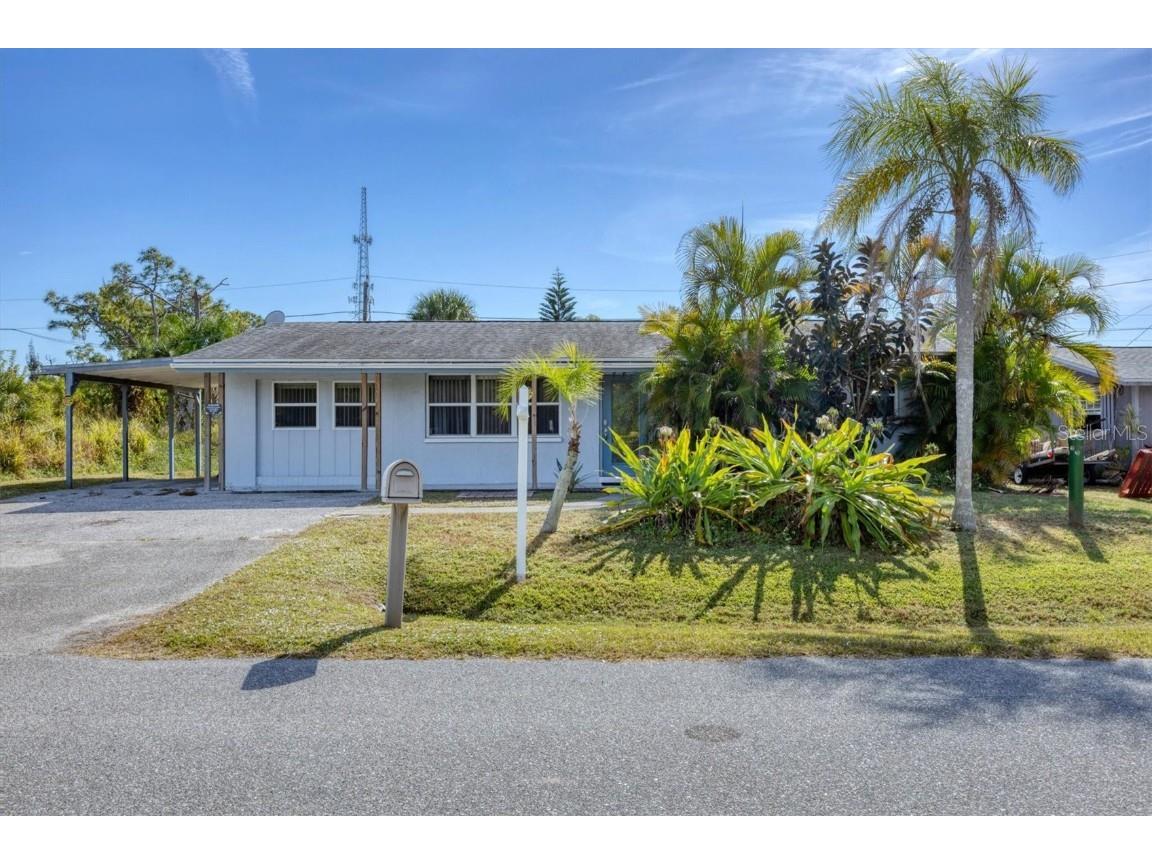 8301 Pelican Road Englewood FL 34224 A4672650 image1