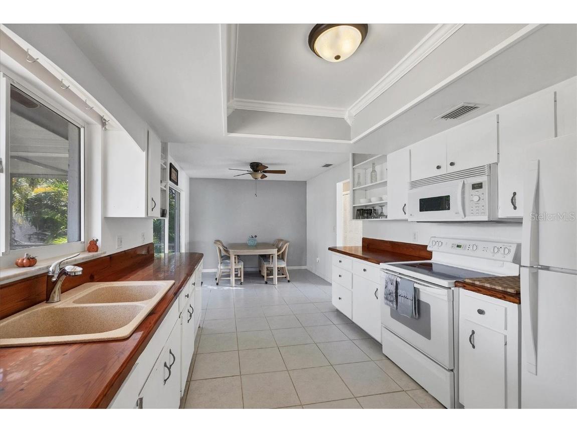 8301 Pelican Road Englewood FL 34224 A4672650 image9