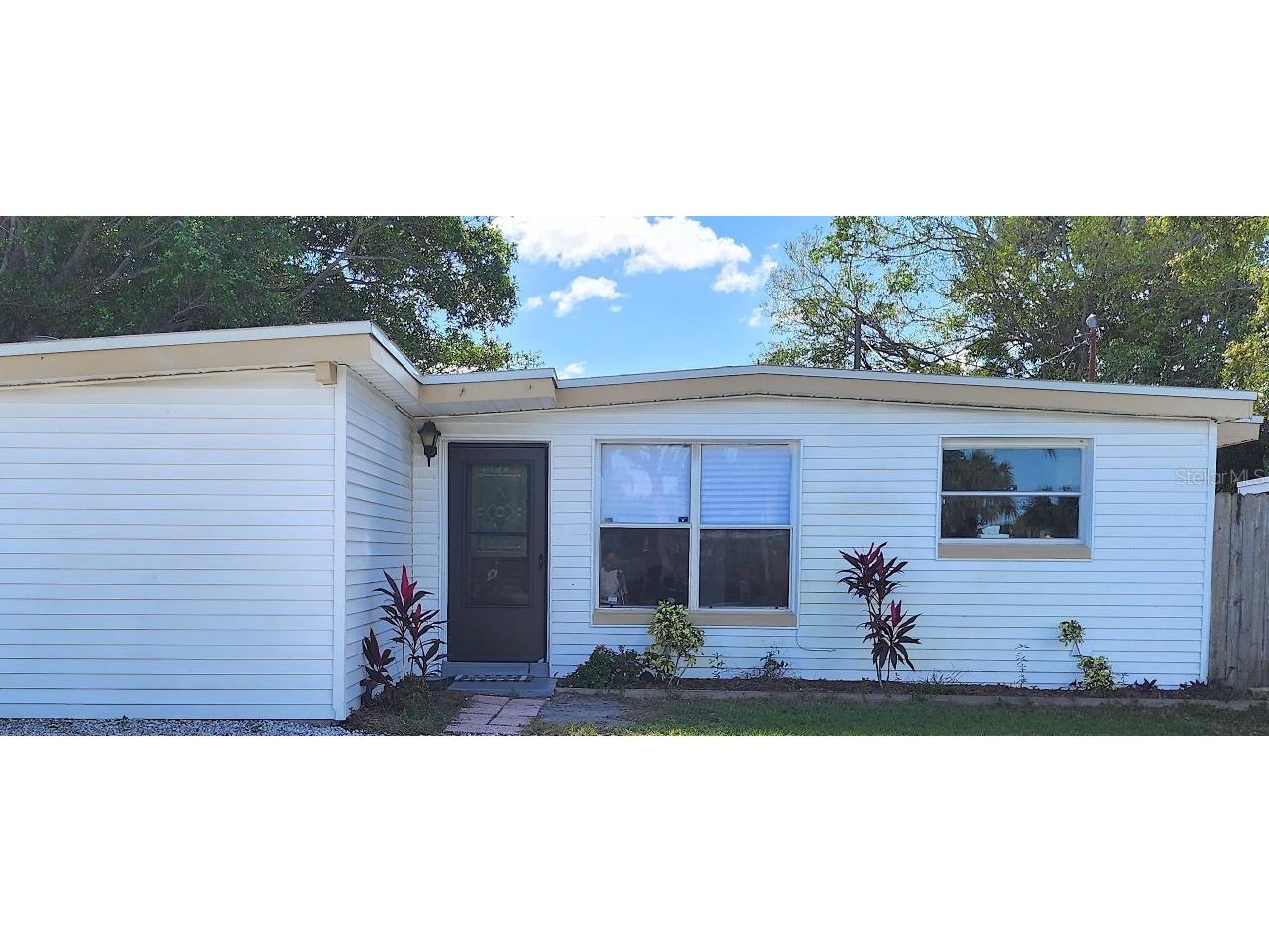 8302 95th Terrace Seminole FL 33777 U8181731 image1