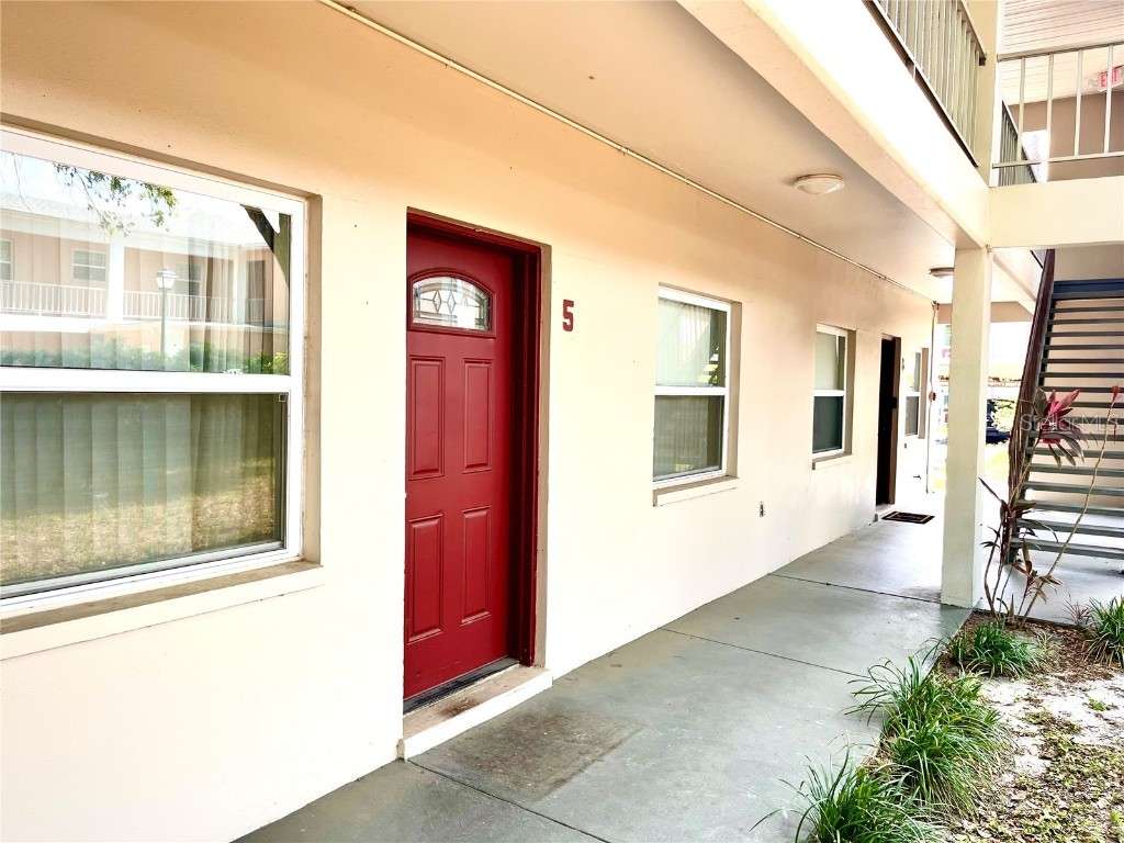 8302 Bardmoor Boulevard #105 Seminole FL 33777 U8240265 image1
