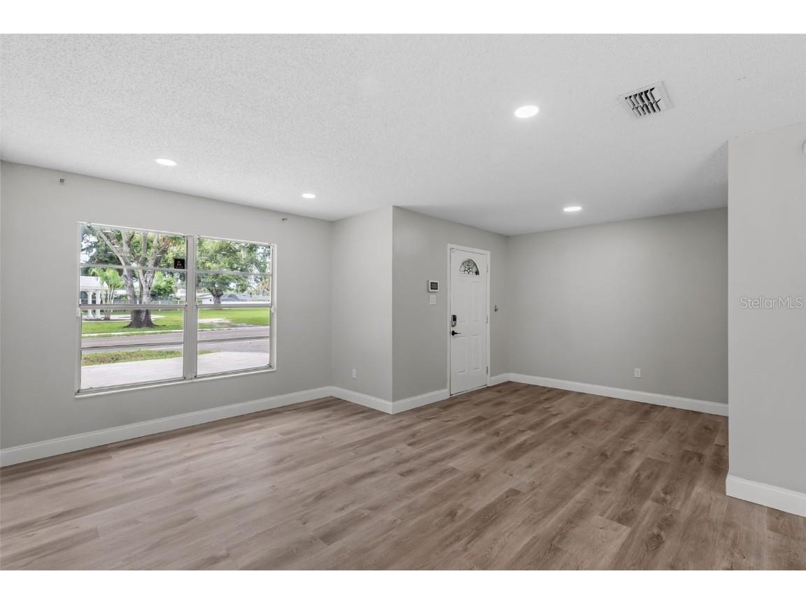 8302 Jackson Springs Road Tampa FL 33615 TB8425627 image4