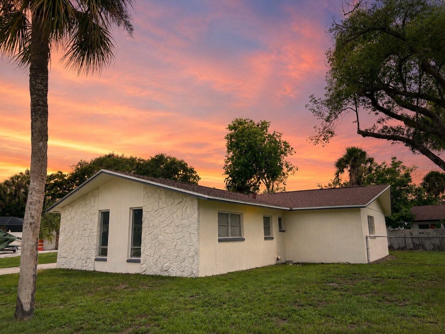 8302 N Flintrock Court Tampa FL 33615 A4696694 image18