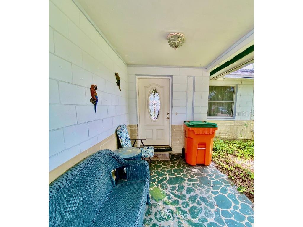 8303 77th Avenue Seminole FL 33777 U8248031 image1