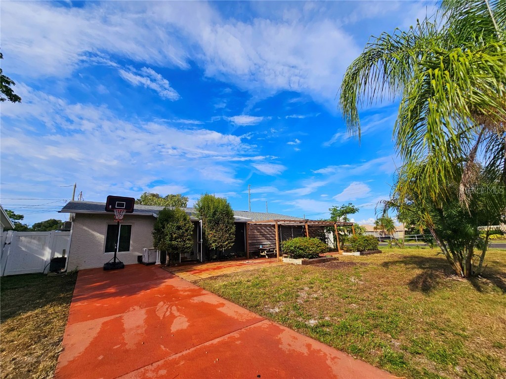 8303 78th Avenue Seminole FL 33777 U8215080 image1