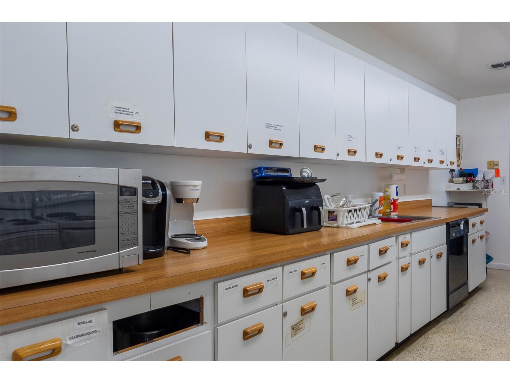 8303 Annwood Road Seminole FL 33777 TB8489658 image26