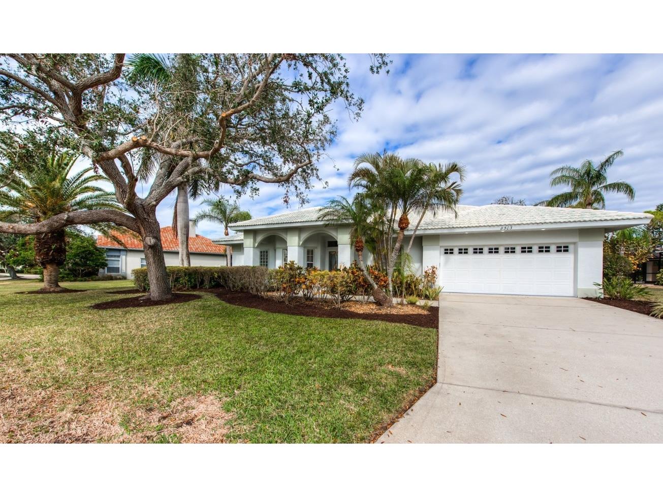 8303 Deerbrook Circle Sarasota FL 34238 A4636676 image1