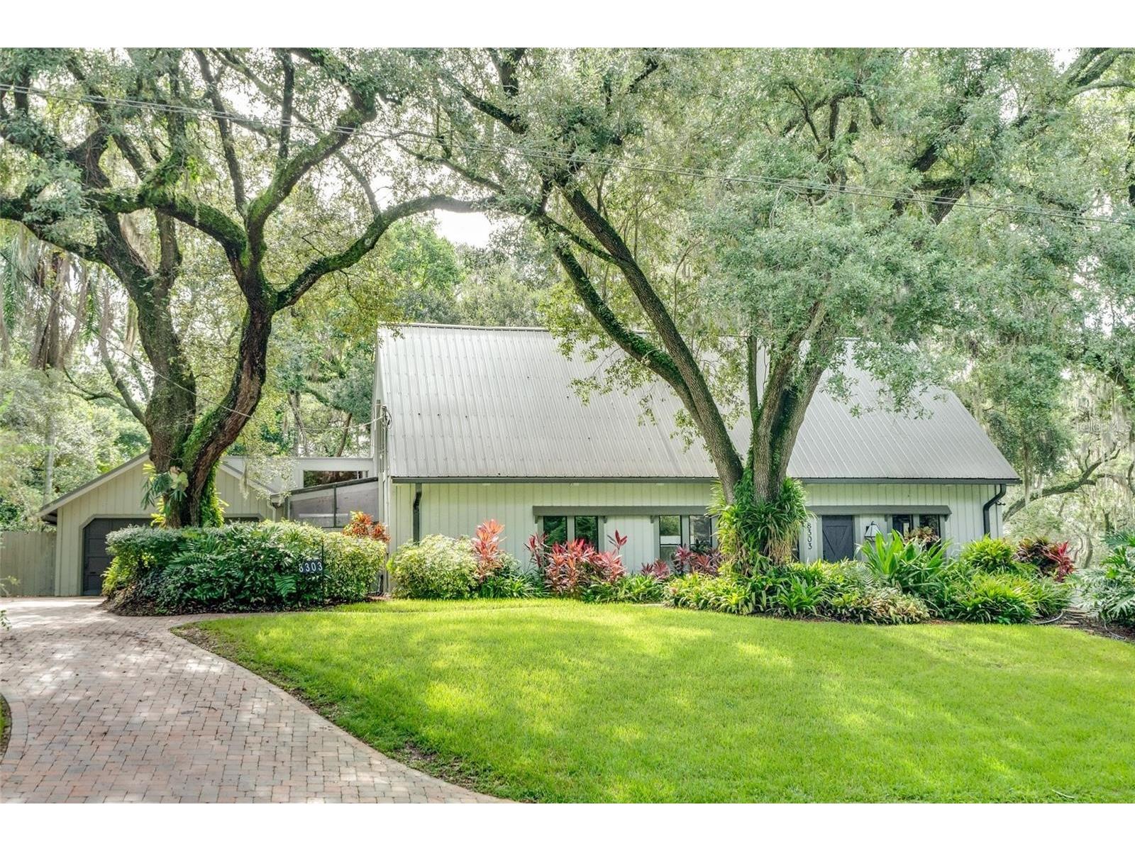 8303 N River Oaks Court Tampa FL 33617 TB8486414 image1