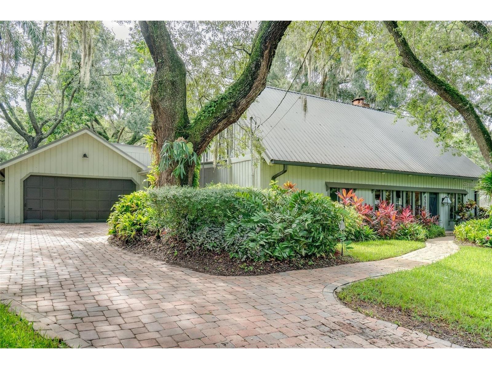 8303 N River Oaks Court Tampa FL 33617 TB8486414 image2