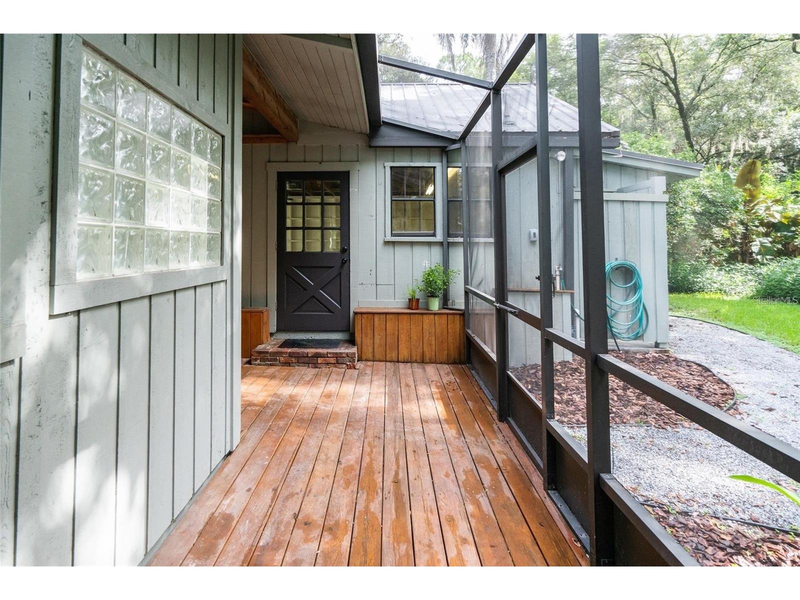 8303 N River Oaks Court Tampa FL 33617 TB8486414 image28