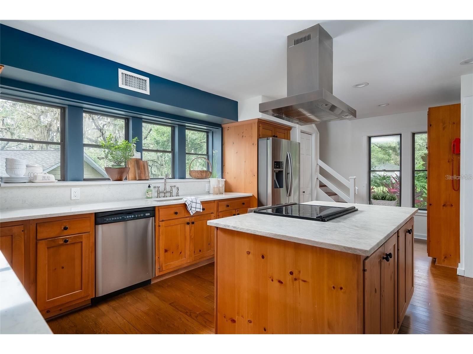 8303 N River Oaks Court Tampa FL 33617 TB8486414 image9