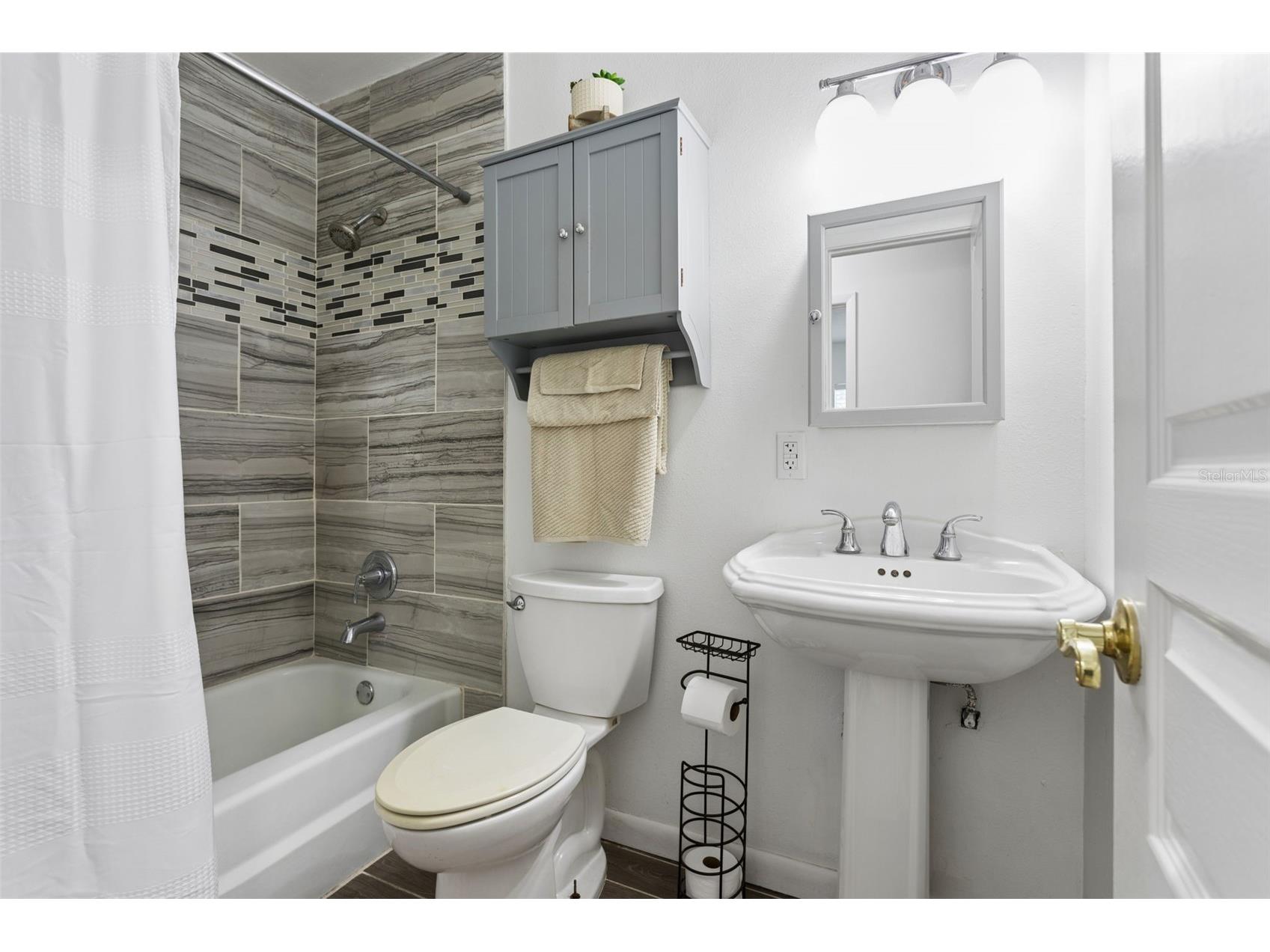 8303 Temple Park Drive Tampa FL 33637 TB8504291 image17