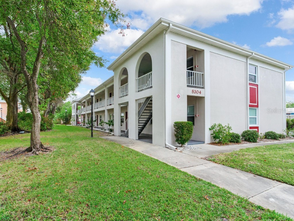 8304 Bardmoor Boulevard #103 Seminole FL 33777 U8221086 image1