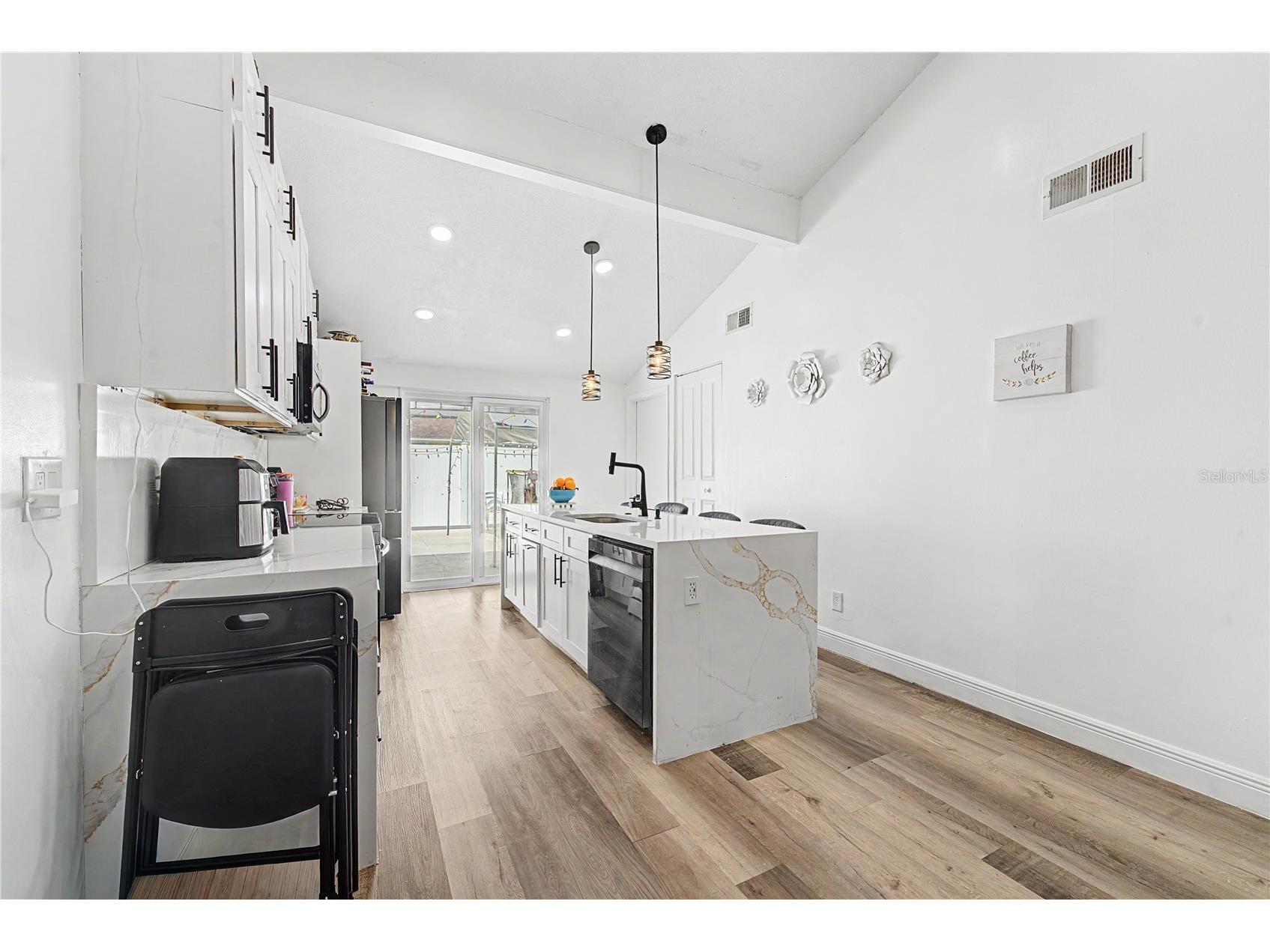 8304 Dasa Place Tampa FL 33615 TB8497516 image10