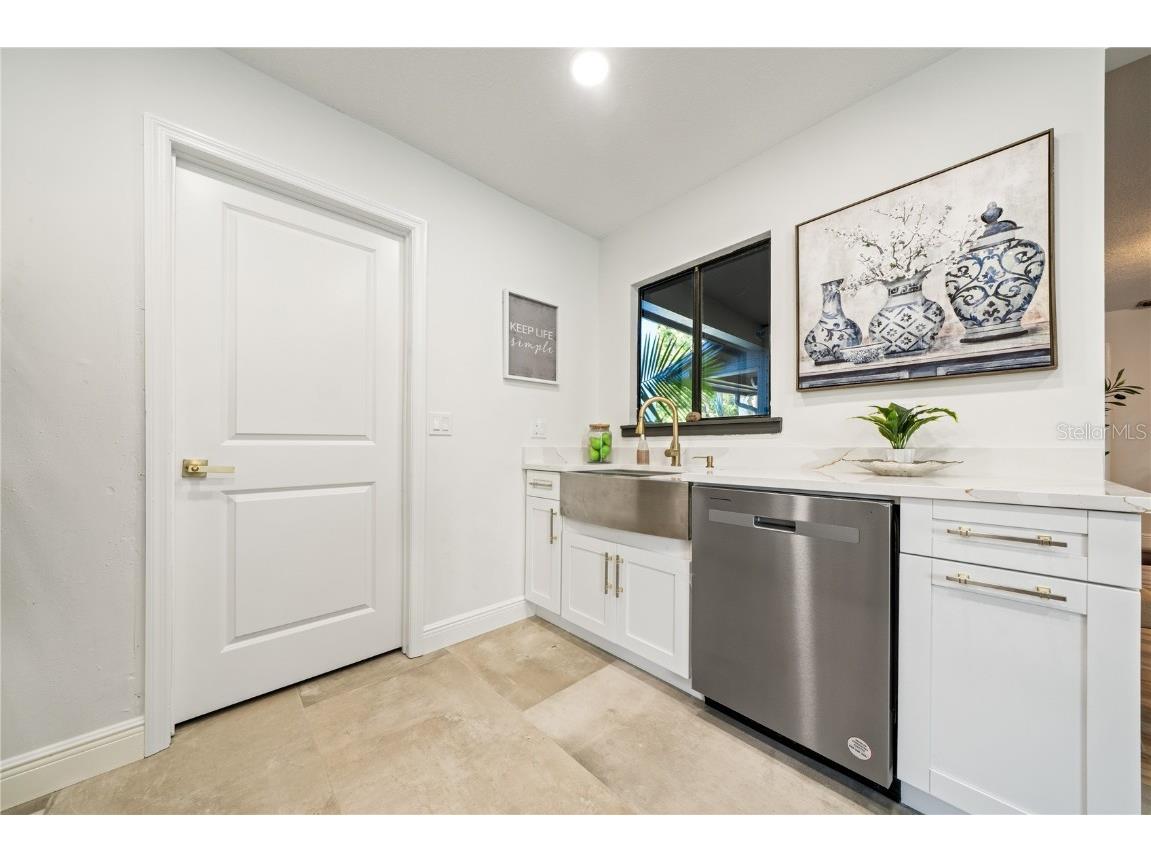 8304 Palma Vista Lane Tampa FL 33614 - Silver Lake TB8409030 image18