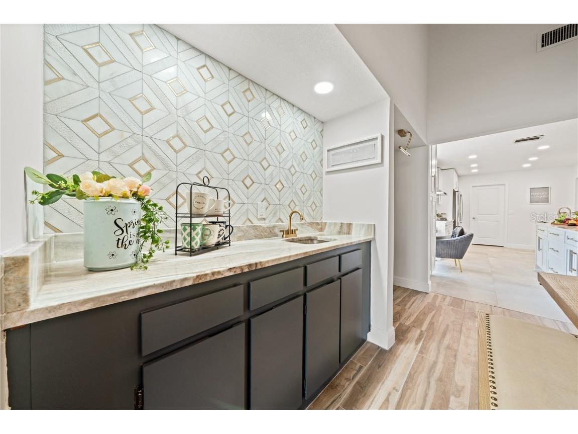 8304 Palma Vista Lane Tampa FL 33614 - Silver Lake TB8409030 image26