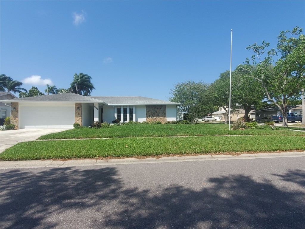 8305 121st Place Largo FL 33773 U8158086 image1