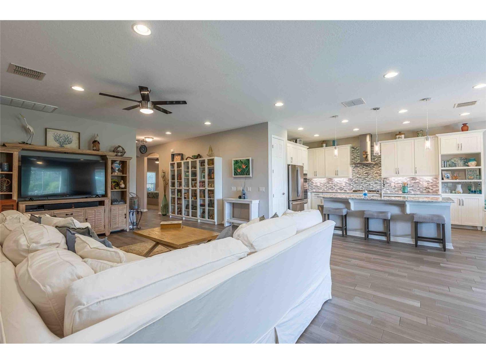 8306 Bluevine Sky Drive Land O Lakes FL 34637 TB8494263 image23